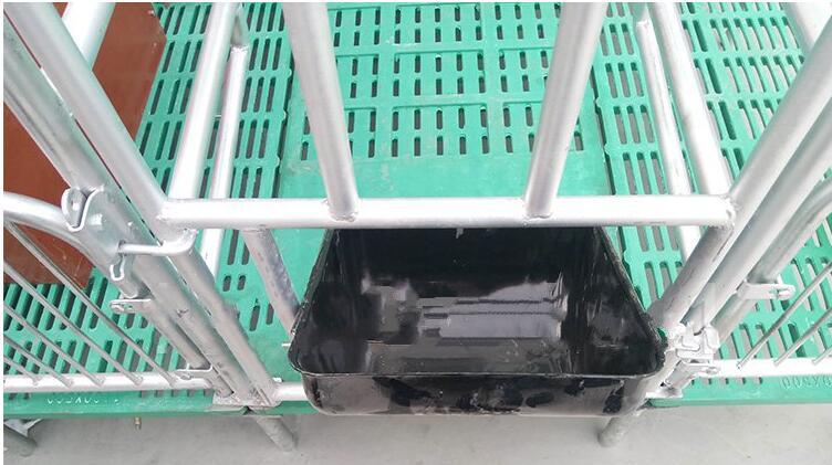 Livestock Pig Farm Floor Manufacturer In China Farrowing Crate
