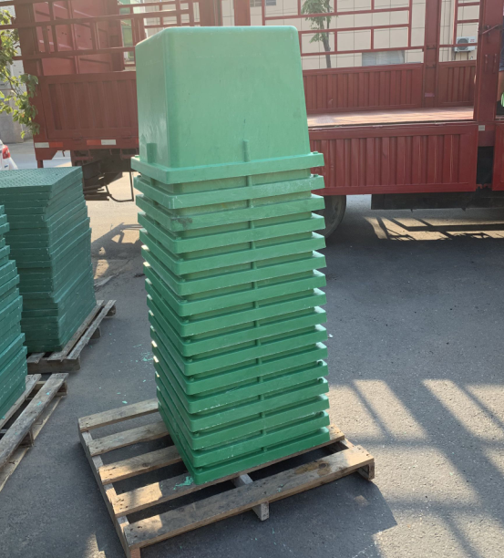 Packaging of Plastic manhole